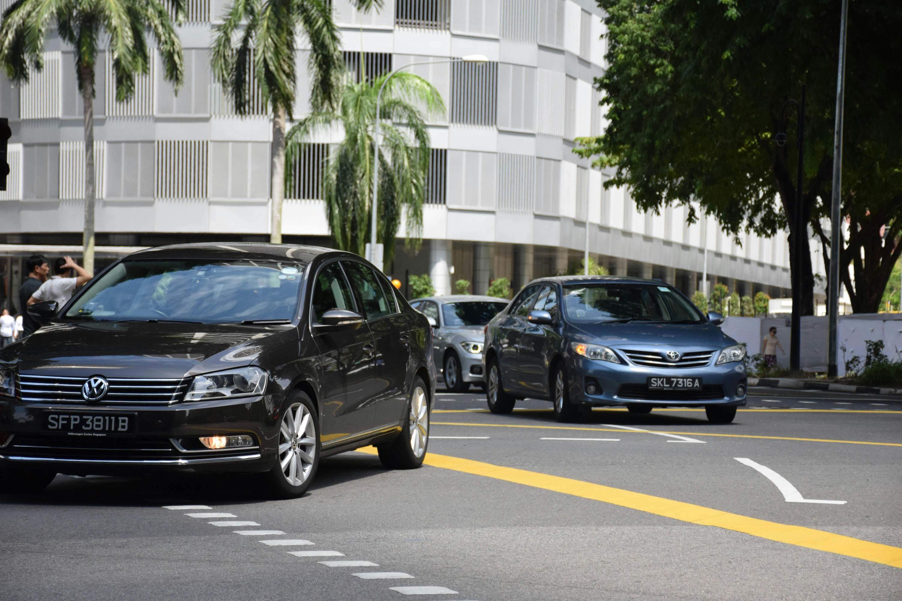 红旗车型的评价如何？它在汽车市场中的地位如何体现？