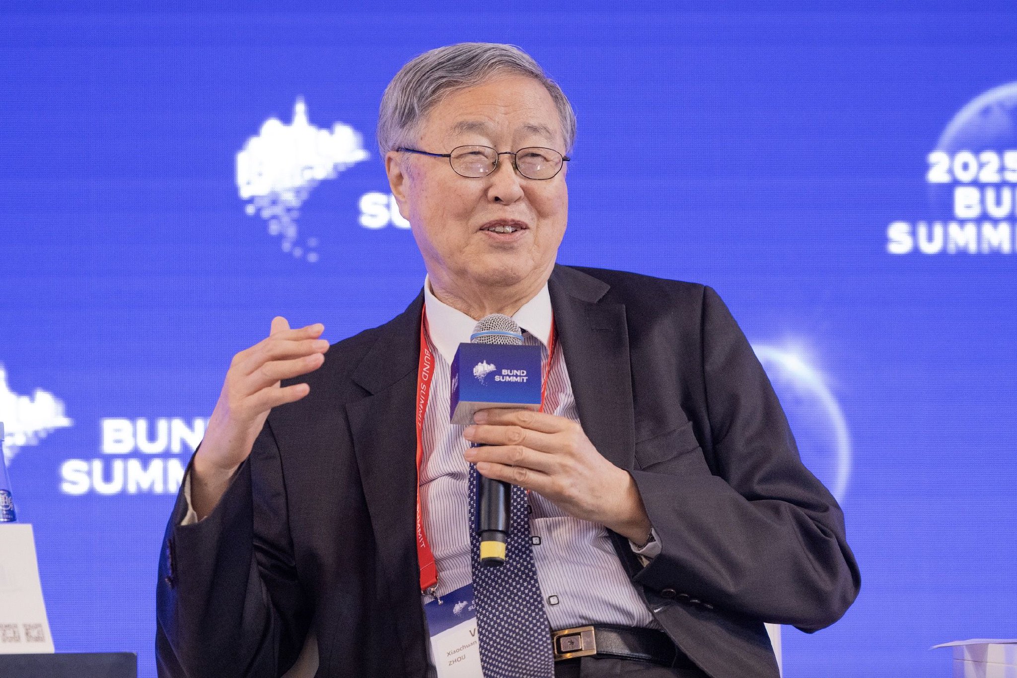 周小川:AI对货币政策影响尚不明显,金融稳定领域应用潜力更大